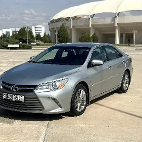 Toyota Camry 2017