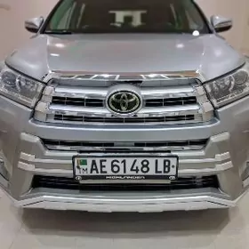Toyota Highlander 2019