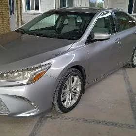 Toyota Camry 2016