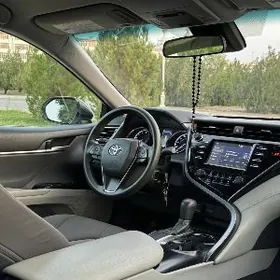 Toyota Camry 2018