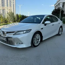Toyota Camry 2018