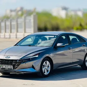 Hyundai Elantra 2023