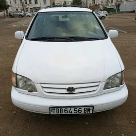 Toyota Sienna 2000