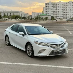 Toyota Camry 2021