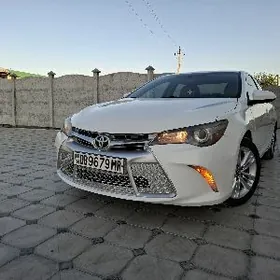Toyota Camry 2015