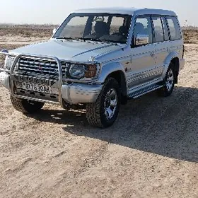 Mitsubishi Pajero 1994