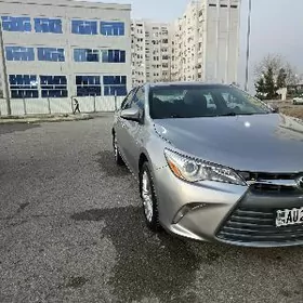 Toyota Camry 2015