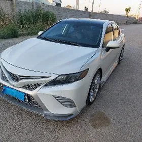 Toyota Camry 2020