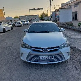 Toyota Camry 2015