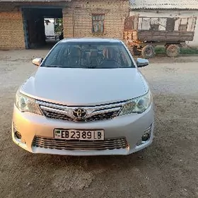 Toyota Camry 2013