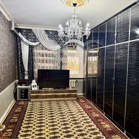 Satlyk mir 7/2 1etazh 3komnat