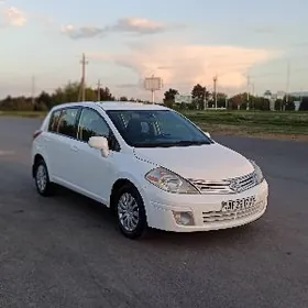 Nissan Versa 2010