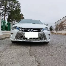 Toyota Camry 2016