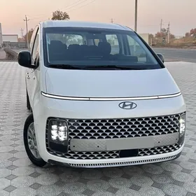 Hyundai Staria 2022