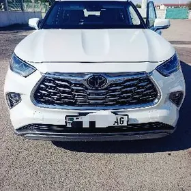 Toyota Highlander 2022