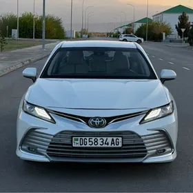 Toyota Camry 2021