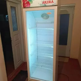 Akira witrina Holodinik