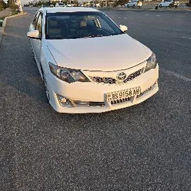 Toyota Camry 2013