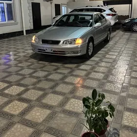 Toyota Camry 2001