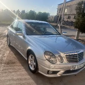 Mercedes-Benz E320 2004