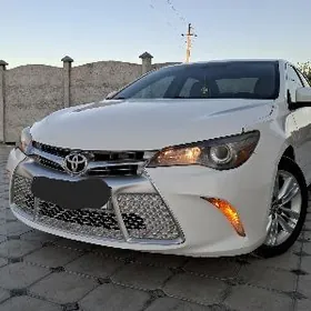 Toyota Camry 2015