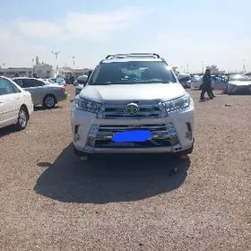 Toyota Highlander 2018