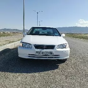 Toyota Camry 2000