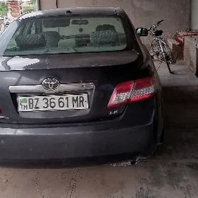 Toyota Camry 2010