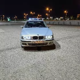 BMW E39 1998