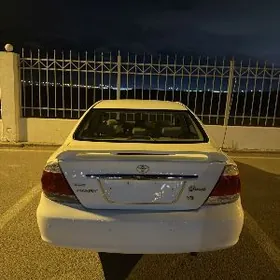 Toyota Camry 2004