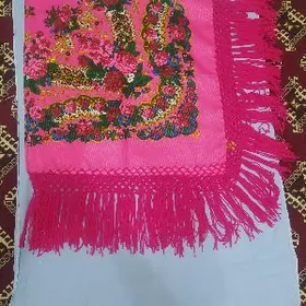 secekli. Zerli Gynac.