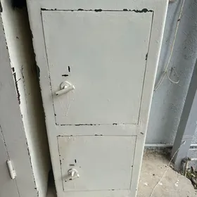 Сейф металлический шкаф
