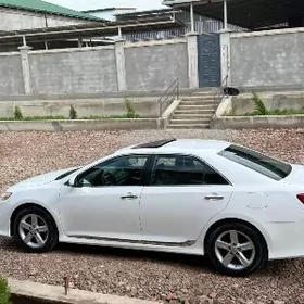 Toyota Camry 2014