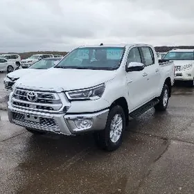 Toyota Hilux 2024