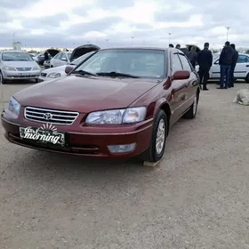 Toyota Camry 2000