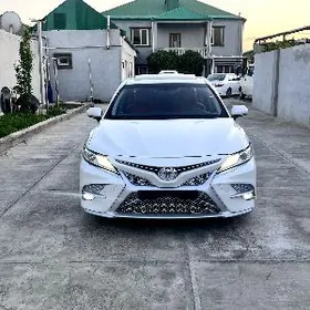 Toyota Camry 2020