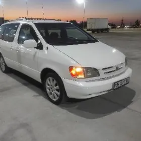 Toyota Sienna 1999