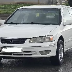 Toyota Camry 2000