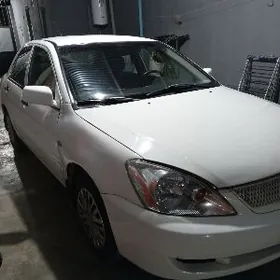 Mitsubishi Lanser 2010