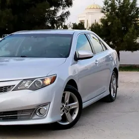 Toyota Camry 2013