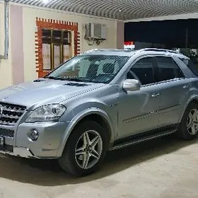 Mercedes-Benz ML350 2010