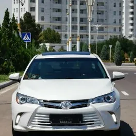 Toyota Camry 2017