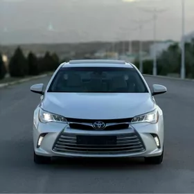 Toyota Camry 2017