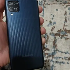 samsung M12