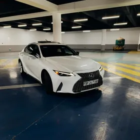 Lexus IS 300 2022