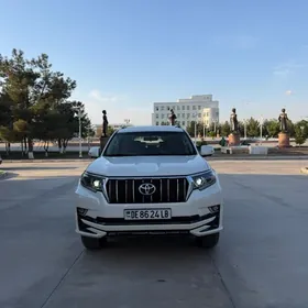 Toyota Land Cruiser Prado 2022