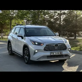 Toyota Highlander 2022