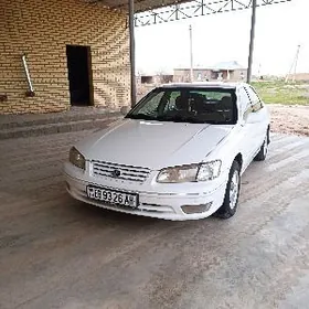 Toyota Camry 1999
