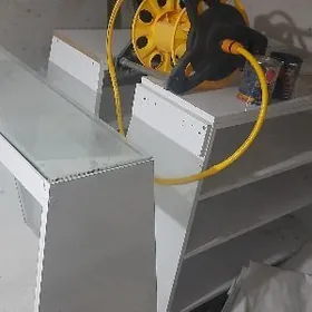 полки витрина