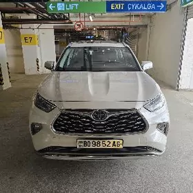 Toyota Highlander 2020